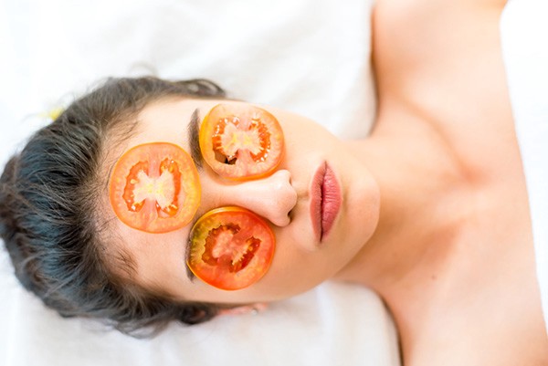 Top những loại mặt nạ cà chua dưỡng ẩm tốt nhất cho da