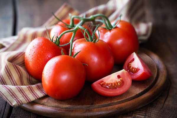 Ăn cà chua duy trì sức khỏe tốt với chế độ đều đặn